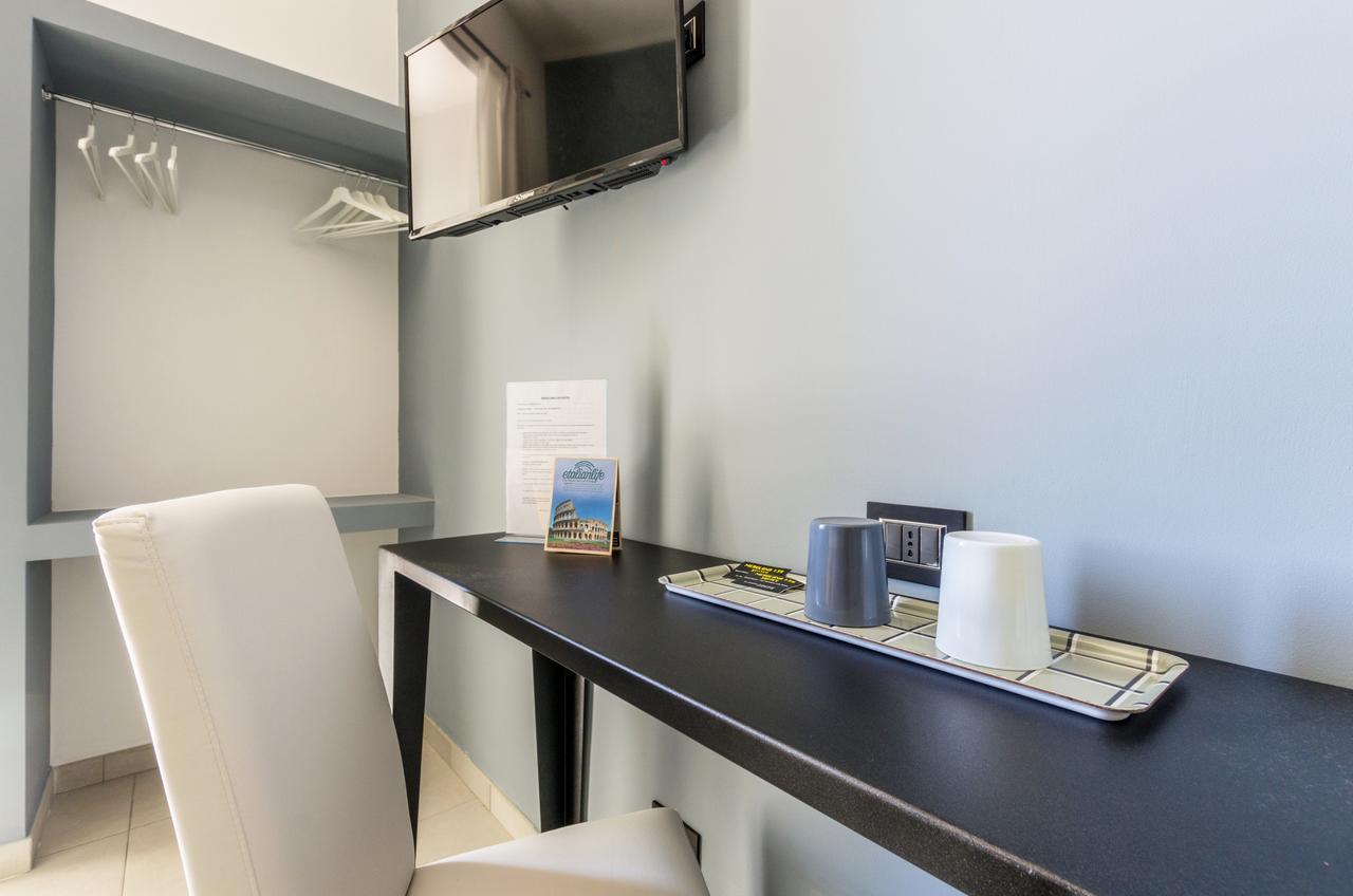 Merulana 139 Suites Рим Екстер'єр фото